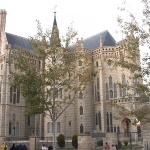 El Palacio Episcopal desde el otro lado de la muralla